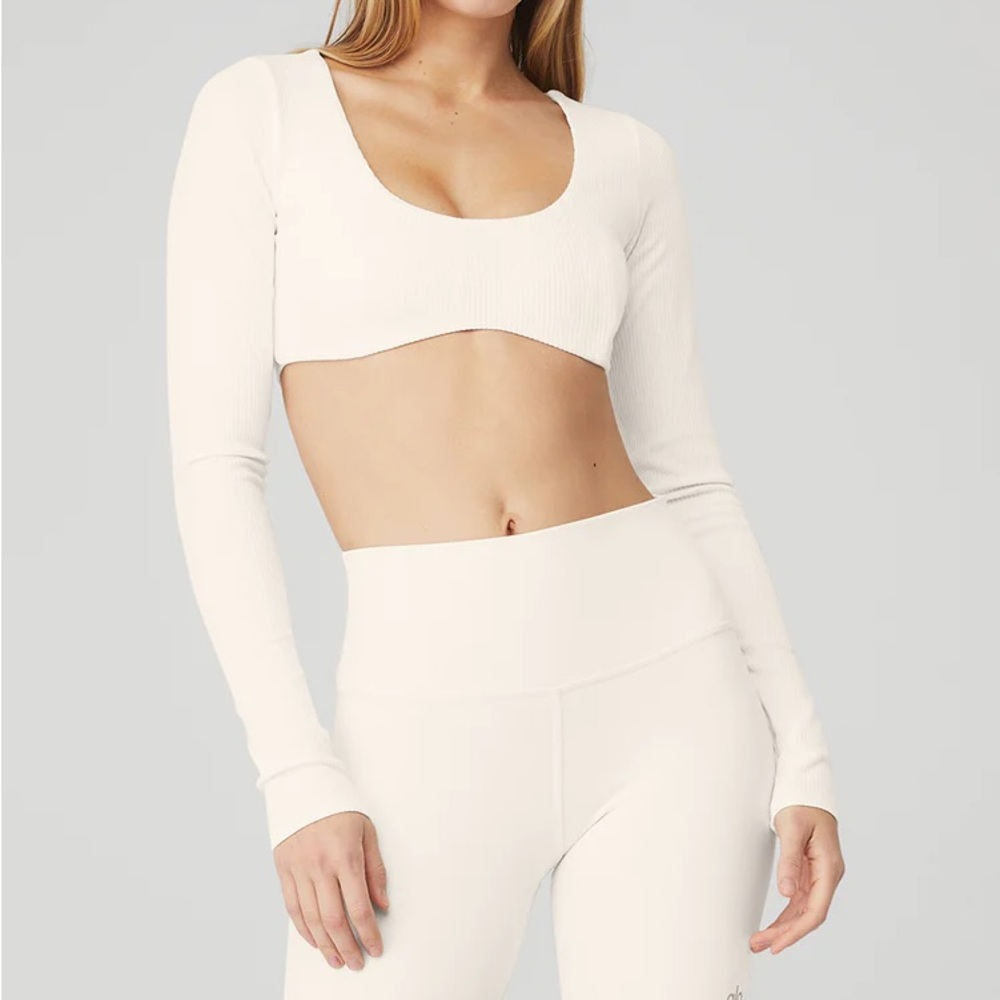 Alo Ribbed Defined Long Sleeve Bra in Ivory XS